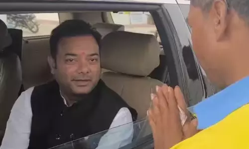 ஓட்டுப் போட்டேன்ல.. கல்யாணத்துக்கு பெண் பாருங்க.. கோரிக்கையால் எம்.எல்.ஏ. அதிர்ச்சி