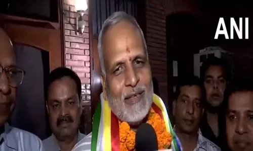 2 ஆண்டுக்கு பின் சிறையில் இருந்து வெளியே வந்தார் டெல்லி முன்னாள் அமைச்சர்