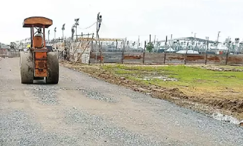 விக்கிரவாண்டியில் மாநாட்டு ஏற்பாடுகள் மும்முரம்: தொண்டர்களை விஜய் சந்திக்க 800 மீட்டருக்கு ரேம்ப் வாக்