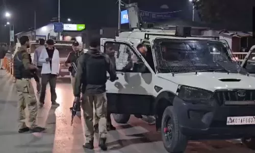 ஜம்மு காஷ்மீரில் துணிகரம்: பயங்கரவாதிகள் தாக்குதலில் 6 தொழிலாளர்கள் உயிரிழப்பு