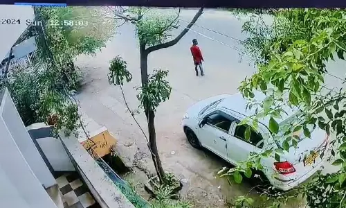 திருமணம் ஆகாத விரக்தியில் ஓடும் பேருந்தில் பாய்ந்து வாலிபர் தற்கொலை