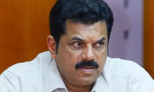 விசாரணைக்கு ஆஜரானபோது பாலியல் வன்கொடுமை வழக்கில் முகேஷ் கைது