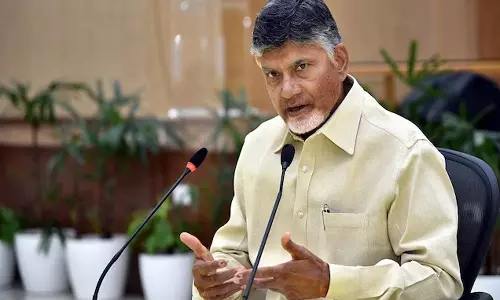 தீபாவளி முதல் பெண்களுக்கு 3 இலவச கியாஸ் சிலிண்டர்- சந்திரபாபு நாயுடு அறிவிப்பு