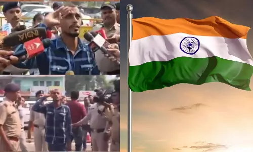 வீடியோ: தேசியக் கொடிக்கு 21 முறை சல்யூட் அடித்து பாரத் மாதா கி ஜே  சொன்ன இளைஞர் - ஏன் தெரியுமா?