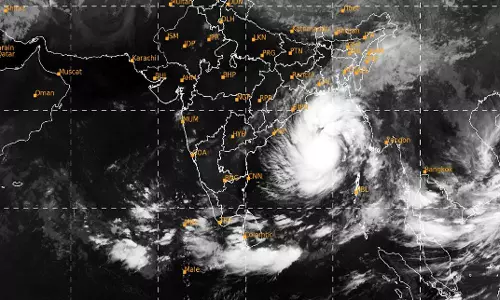 வங்கக்கடலில் உருவானது டானா புயல்