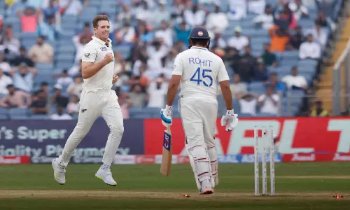 சௌதியிடம் சிக்கிய ரோகித்.. முதல் நாள் ஆட்டநேர முடிவில் இந்தியா 16/1