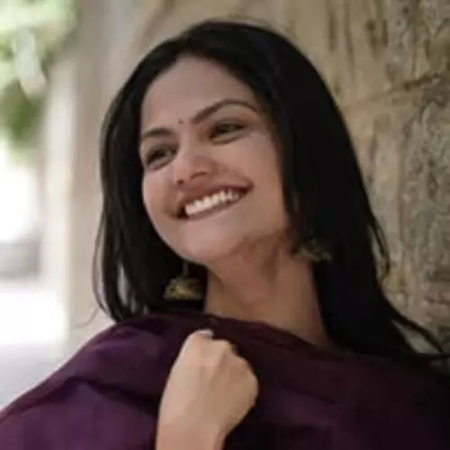 ஐஸ்வர்யா நந்தன் ஐஸ்வர்யா நந்தன்