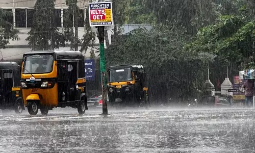 கேரளாவில் 27-ந்தேதி வரை கனமழை: 11 மாவட்டங்களுக்கு ஆரஞ்சு-மஞ்சள் அலார்ட்