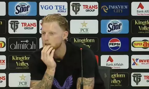 பென் ஸ்டோக்ஸை ஆங்கிலத்தில் குழப்பிய பாகிஸ்தான் நிருபர் - வீடியோ வைரல்