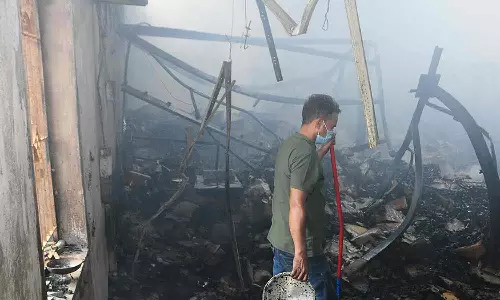 குக்கர் தயாரிப்பு நிறுவனத்தில் தீ விபத்து