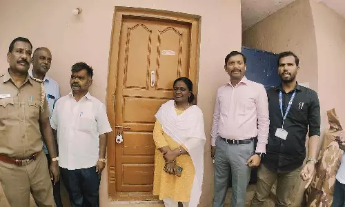 ஓசூர் அருகே போலி டாக்டர் கைது: கிளினிக்-2 மருந்துகடைகளுக்கு சீல்