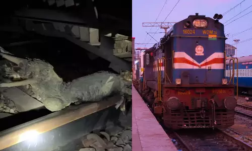 மீண்டும் சதி: தண்டவாளத்தில் 10 கிலோ மரக்கட்டைகள்.. ரெயிலில்  சிக்கியதால் பரபரப்பு