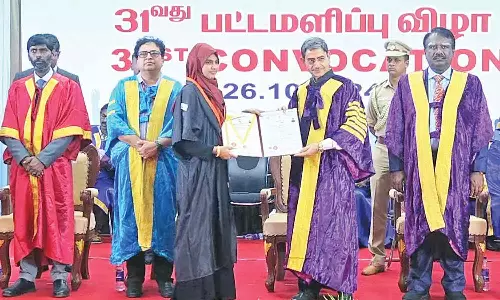 மனோன்மணியம் சுந்தரனார் பல்கலைக்கழக பட்டமளிப்பு விழா:  பட்டங்களை வழங்கினார் கவர்னர்
