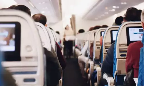 வெடிகுண்டு மிரட்டல் விவகாரம்: சமூக வலைதள நிறுவனங்களுக்கு மத்திய அரசு எச்சரிக்கை