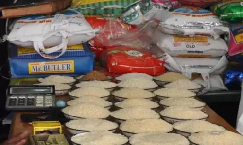 26 கிலோ அரிசி மூட்டை விலை 20 ரூபாய் குறைந்தது