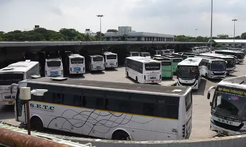 இதுவரை இல்லாத அளவில் பயணம்- தீபாவளி சிறப்பு பஸ்கள் முன்பதிவில் புதிய சாதனை