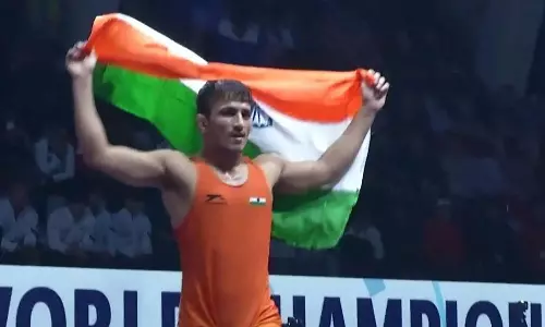 U23 உலக மல்யுத்த சாம்பியன்ஷிப்ஸ்: சிராக் சிக்காரா தங்கம் வென்றார்