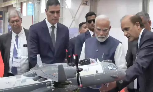 குஜராத்தில் தயாரிக்கும் விமானங்கள் எதிர்காலத்தில் ஏற்றுமதி செய்யப்படும்-பிரதமர் மோடி