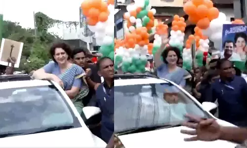 Priyanka Gandhi Vadra holds roadshow in Wayanad