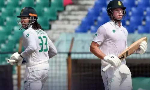 வங்கதேசதுக்கு எதிராக சதம் விளாசிய டோனி டி ஜோர்ஜி- ஸ்டப்ஸ்: தெ. ஆப்பிரிக்கா முதல் நாள் முடிவில் 307/2