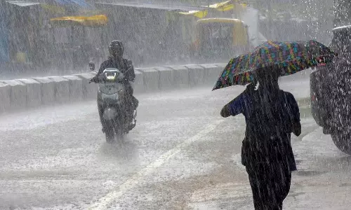 8 மாவட்ட மக்களே உஷார்... வெளுத்து வாங்கப்போகும் கனமழை