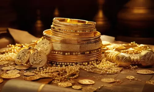 தீபாவளி அன்று சற்று உயர்ந்தது - இன்றைய தங்கம், வெள்ளி விலை நிலவரம்