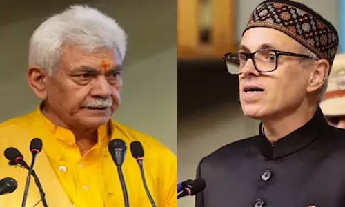 கவர்னர்- முதல் மந்திரி உமர் அப்துல்லா இடையே மோதல் போக்கு