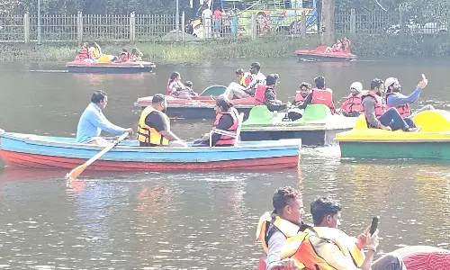 தொடர் விடுமுறையால் கொடைக்கானலில் குவிந்த சுற்றுலா பயணிகள்