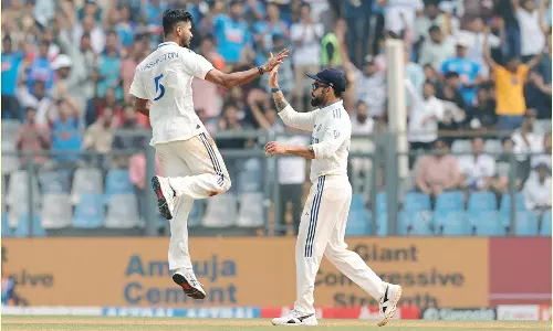 ஜடேஜா, வாஷிங்டன் சுந்தர் அபாரம்: நியூசிலாந்து முதல் இன்னிங்சில் 235 ரன்களுக்கு ஆல் அவுட்