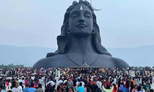 தீபாவளி முன்னிட்டு ஆதியோகியில் அலைமோதிய பக்தர்கள் கூட்டம்