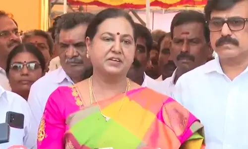 தமிழ் தேசியமும், திராவிடமும் ஒன்றுதான்- பிரேமலதா விஜயகாந்த்