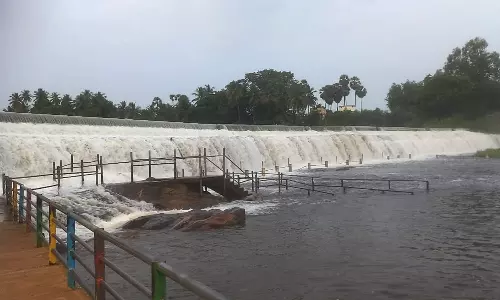 கொடிவேரி தடுப்பணையில் குளிப்பதற்கு மீண்டும் தடை