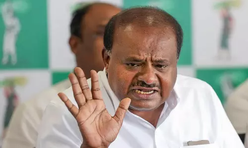 ஐ.பி.எஸ். அதிகாரிக்கு மிரட்டல்: மத்திய மந்திரி ஹெச்.டி. குமாரசாமி மீது வழக்குப்பதிவு