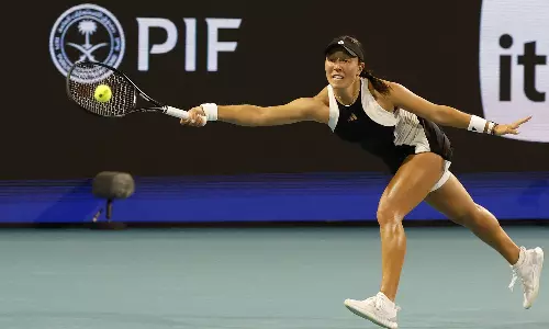 பெண்கள் டென்னிஸ் சாம்பியன்ஷிப்: அமெரிக்க வீராங்கனை அதிர்ச்சி தோல்வி