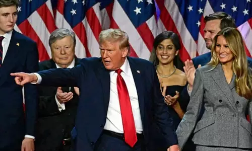 இழுபறி எல்லாம் சும்மா.. ஸ்விங் ஸ்டேட்ஸை வாரி சுருட்டிய டிரம்ப் அலை..