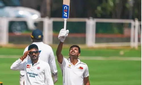 ரஞ்சி கோப்பையில் ஸ்ரேயாஸ் அய்யர் இரட்டை சதம்: மும்பை அணி 602 ரன்கள் குவித்தது