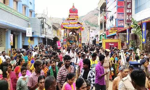 திருப்பரங்குன்றத்தில் `அரோகரா கோஷத்துடன் நடந்த கந்த சஷ்டி தேரோட்டம்