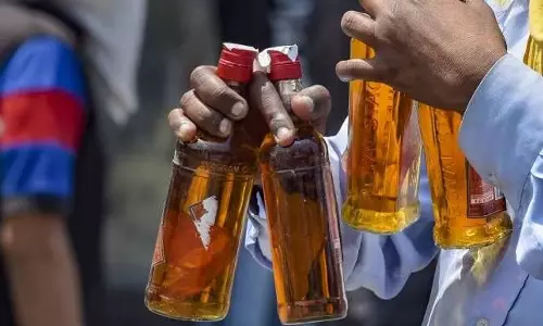 டாஸ்மாக்கில் பில்லிங் சிஸ்டம் வரப் போகுது.. இனி மது வாங்க கூடுதல் பணம் தராதீங்க..!