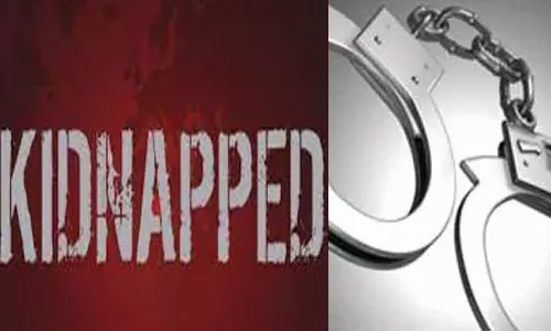 நெல்லுக்கான பணத்தை கொடுப்பதில் தாமதம்: அரிசி ஆலை உரிமையாளரை காருடன் கடத்திய 4 பேர் கைது