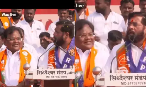 பார்த்து படிப்பது பழைய ஸ்டைல்.. அருகில் நிற்பவர் சொல்வதை  அப்படியே ஒப்பித்த மகா. முதல்வர் - வீடியோ