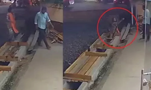 கட்டுமான பணி கால்வாயில் விழுந்த கர்ப்பிணி