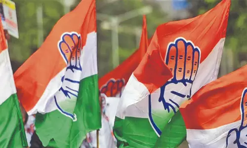 மகாராஷ்டிராவில் கூட்டணி கட்சி வேட்பாளர்களுக்கு எதிராக போட்டி: மேலும் 7 பேரை சஸ்பெண்டு செய்த காங்கிரஸ்