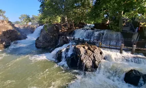 ஒகேனக்கல்லுக்கு நீர்வரத்து 6 ஆயிரம் கனஅடியாக சரிவு