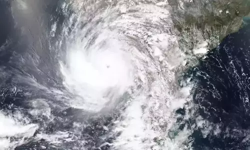 வங்கக்கடலில் காற்றழுத்த தாழ்வு பகுதி உருவானது- சென்னையில் கனமழைக்கு வாய்ப்பு