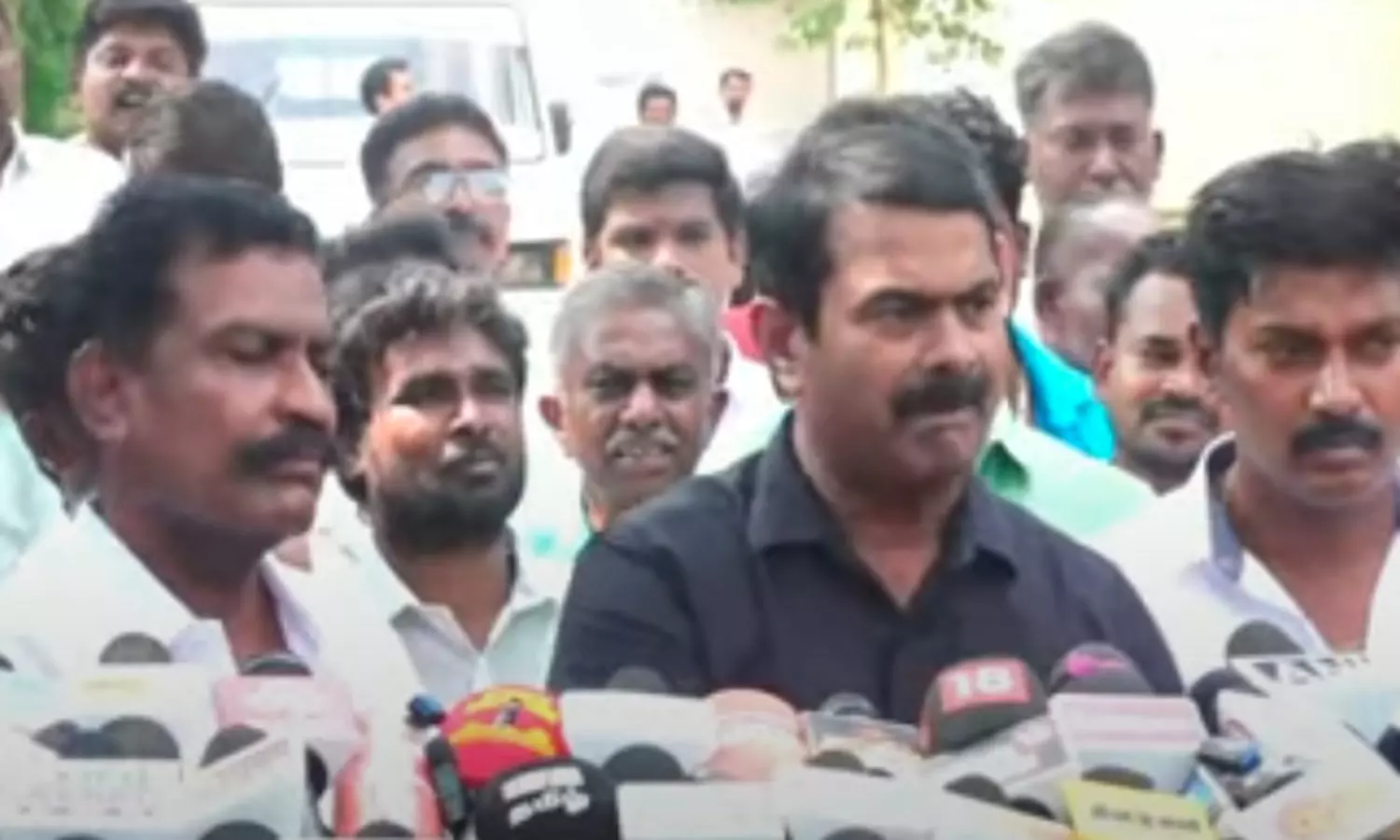 கலைஞர் சிலைகள் உடைக்கப்படும் - சீமான் ஆவேசம்