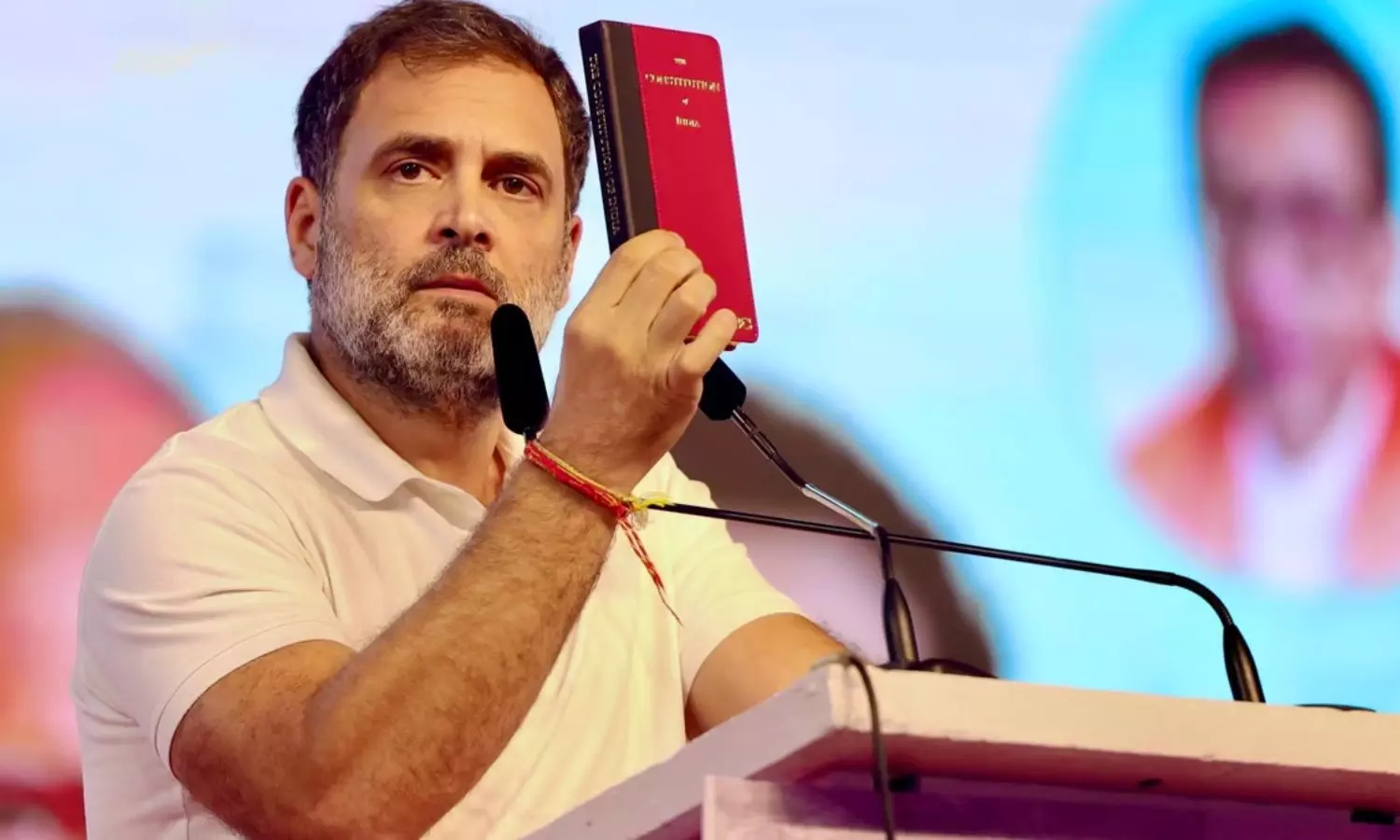 மகா. வளர்ச்சியை வேறு மாநிலத்துக்கு திருப்பும் பாஜக - ராகுல் பொய் சொல்வதாக தேர்தல் ஆணையத்தில் புகார்