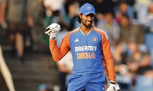 திலக் வர்மா அசத்தல் சதம்: 3வது டி20 போட்டியில் இந்தியா 219 ரன்கள் குவிப்பு