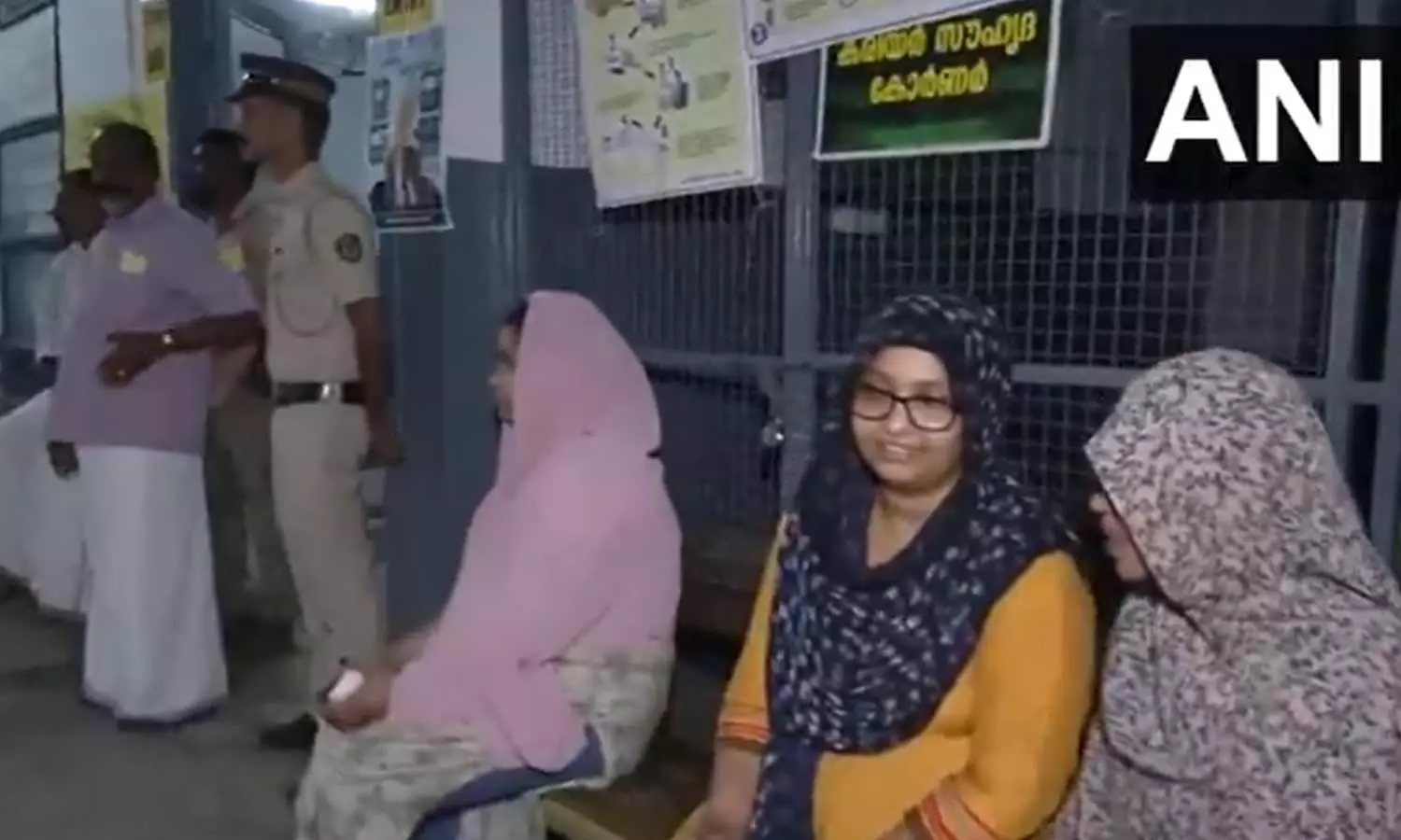 வயநாடு தொகுதியில் 7 மணிக்கு முன்னதாகவே வாக்களிக்க... ... ஜார்க்கண்ட் சட்டசபை முதற்கட்ட தேர்தல், வயநாடு இடைத்தேர்தல் வாக்குப்பதிவு- லைவ் அப்டேட்ஸ்