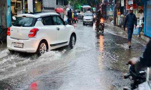 நெல்லை, தூத்துக்குடி மாவட்டங்களில் விடிய,விடிய மழை: மாணவர்கள் அவதி