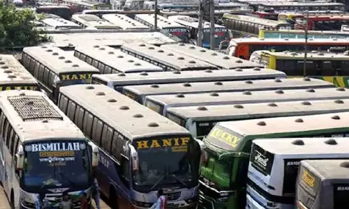 தீபாவளி பண்டிகை காலங்களில் தனியார் பஸ்களை பயன்படுத்தியதால் அரசுக்கு ரூ.50 கோடி இழப்பு